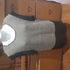 CARDUCCI sweater vest.    #4694